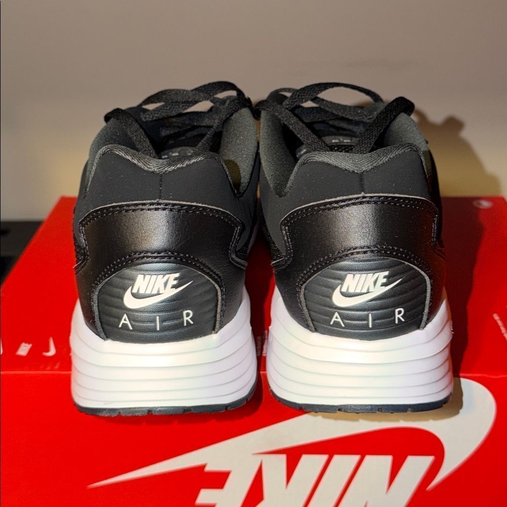 Nike Air Max Solo Black White HQ2572-001 Men’s Size 7.5 - Picture 4 of 6